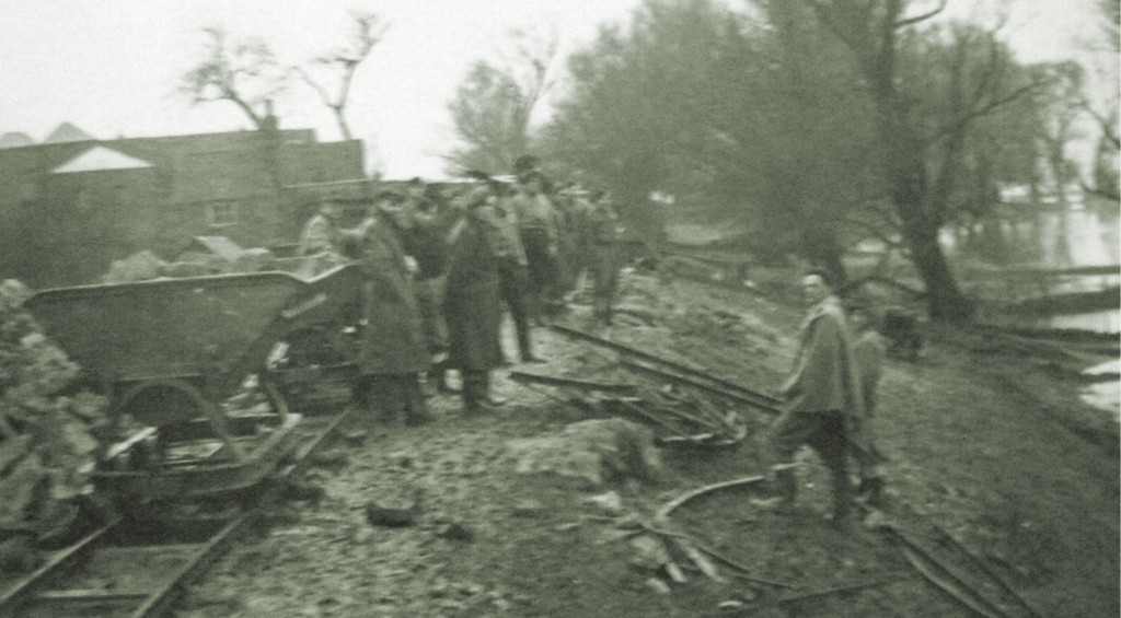 AOS P 1531 prisoners of war helping with the work on the breach, crowland north bank 1947