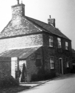 AOS P 1911  the red lion northgate pinchbeck 1950s