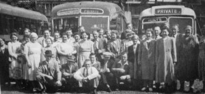 AOS P 1726 fowlers coaches, day outing to southend with residents from villages around holbeach drove 1949