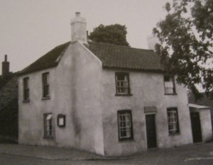 AOS P 2933 the gate inn holbeach road 1950ish weston