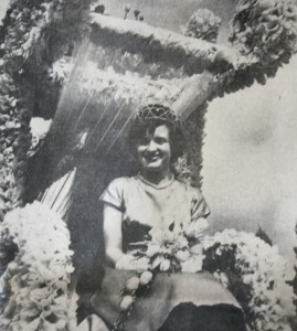 AOS P 3015 tulip queen 1964 joyce green on the float