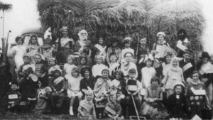 AOS P 3037 weston hills fete 1940