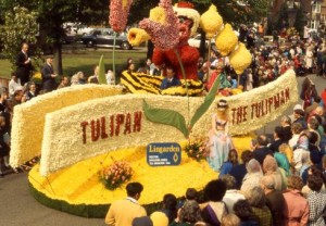 AOS P 3225 1972 float, Tulipan The Tulipman for Lingarden Ltd.