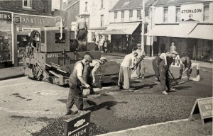 Cobbles going in Hall Place 1950s