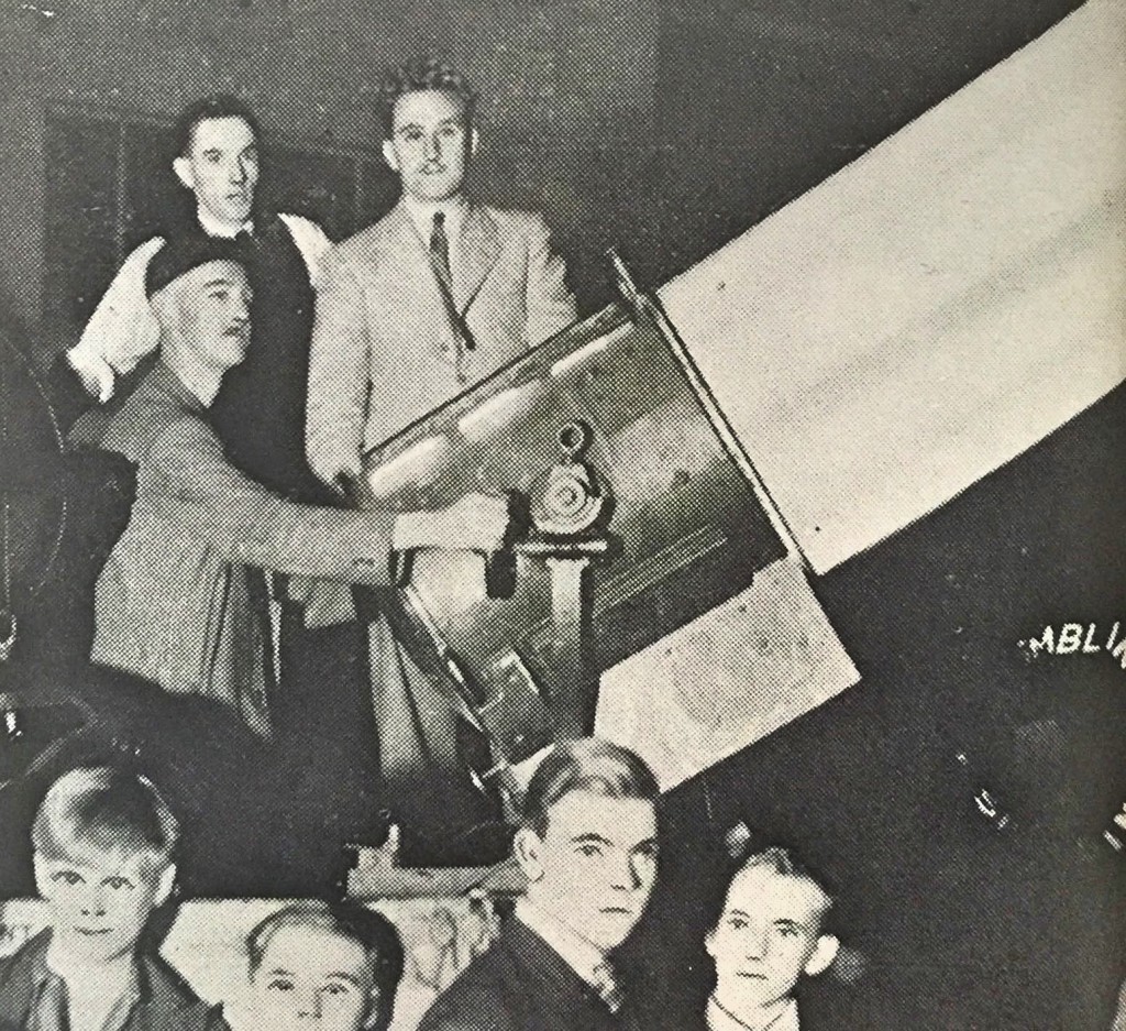 Yearbook1939searchlight